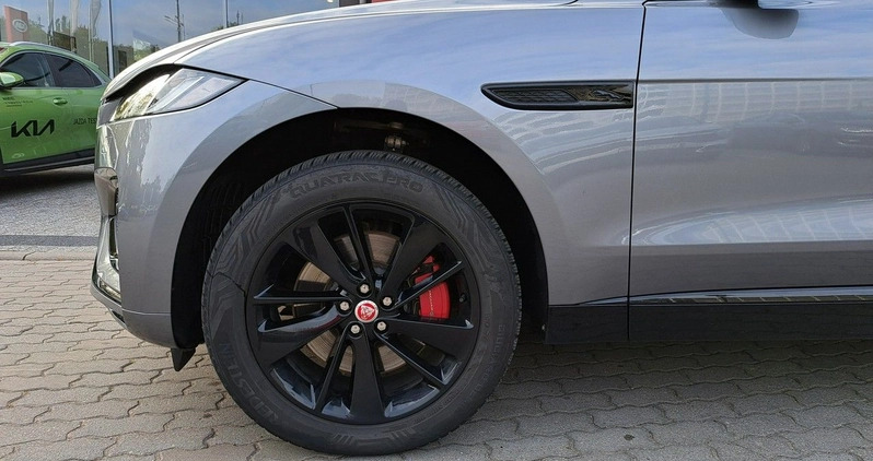 Jaguar F-Pace cena 354800 przebieg: 21597, rok produkcji 2022 z Niepołomice małe 704